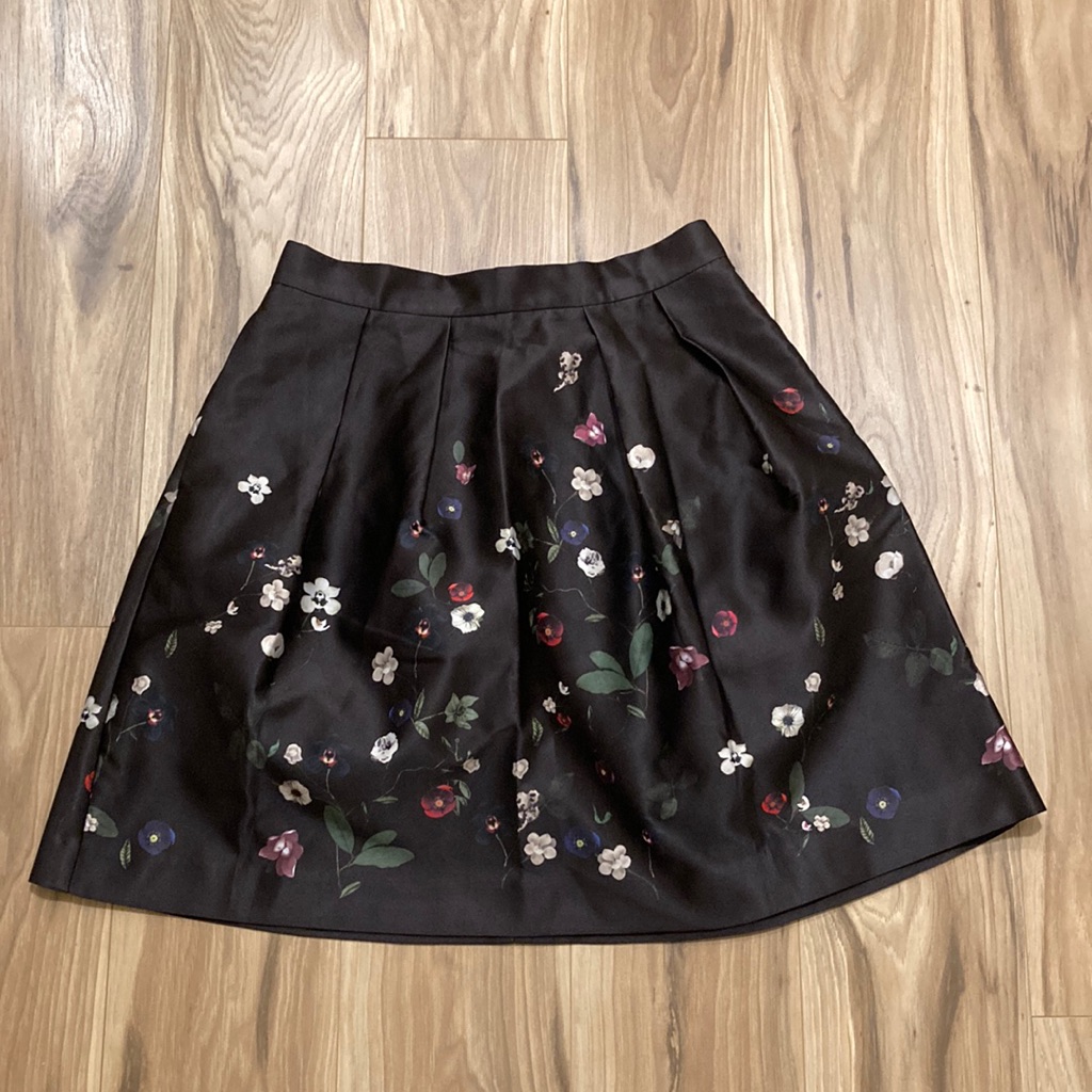SatinFeel Floral On Black Skirt With Pockets SatinFeel Floral On Black Skirt With Pockets